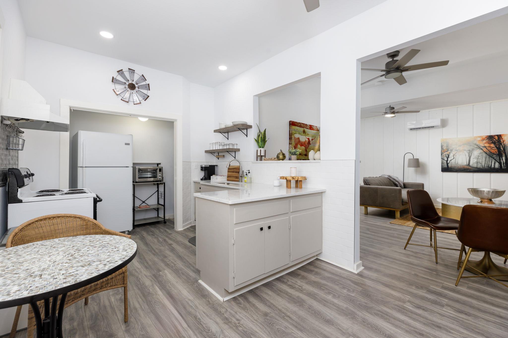 110 Craig, San Antonio, TX 78212 — photo 1