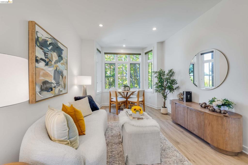 2628 Telegraph Ave 303, Berkeley, CA 94704 — photo 1