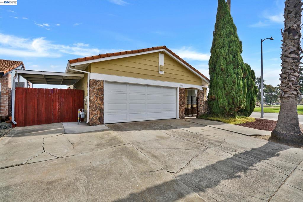 2511 Mistletoe Dr, Hayward, CA 94545 — photo 1