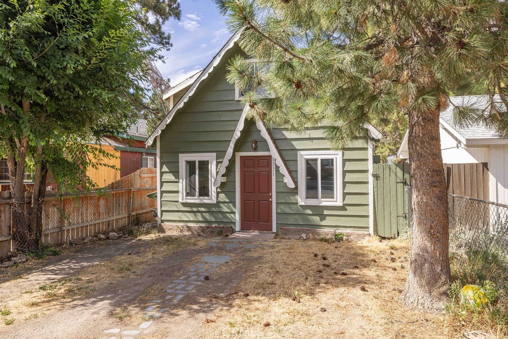 1031 W Aeroplane, Big Bear City, CA 92314 — photo 1