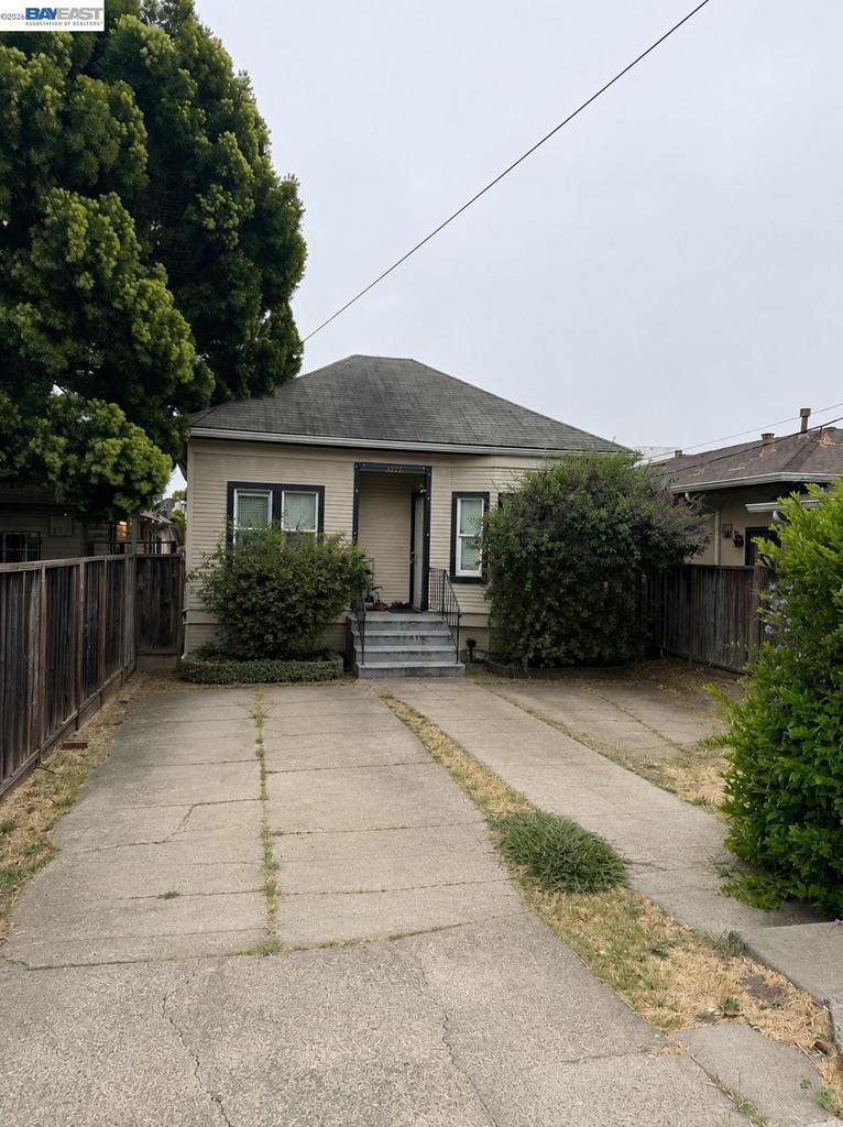 3227 Galindo St, Oakland, CA 94601 — photo 1
