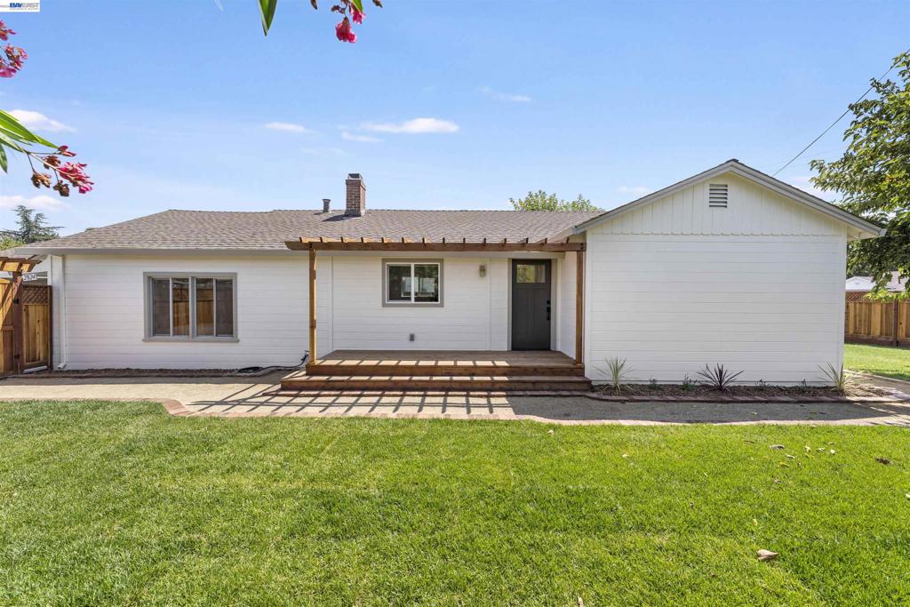 2824 Cowell Rd., Concord, CA 94518 — photo 1