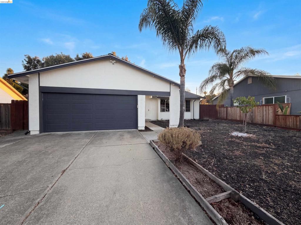 112 Aster Ct, Hercules, CA 94547 — photo 1