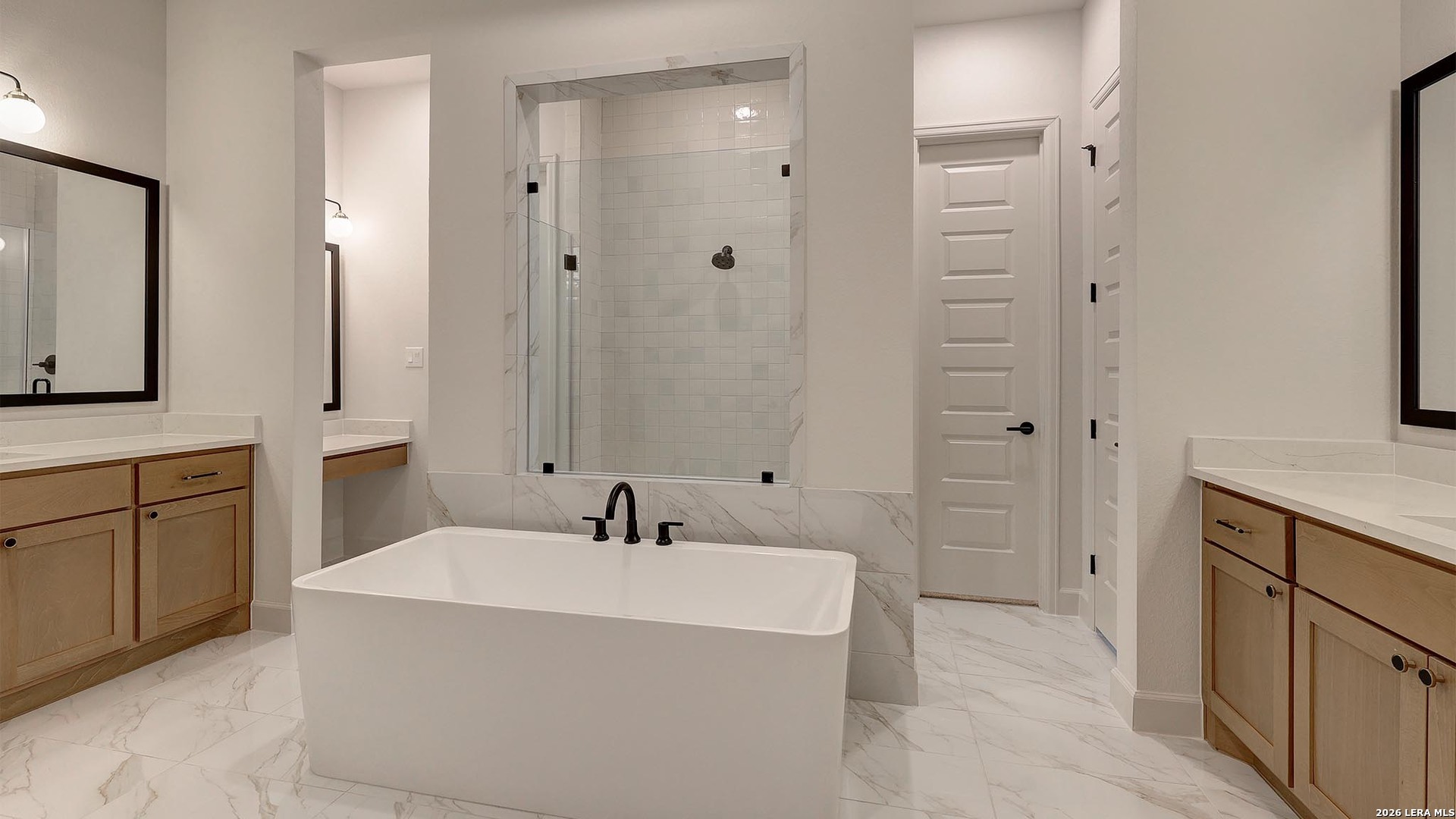 106 Cascada, , 78006 — photo 1