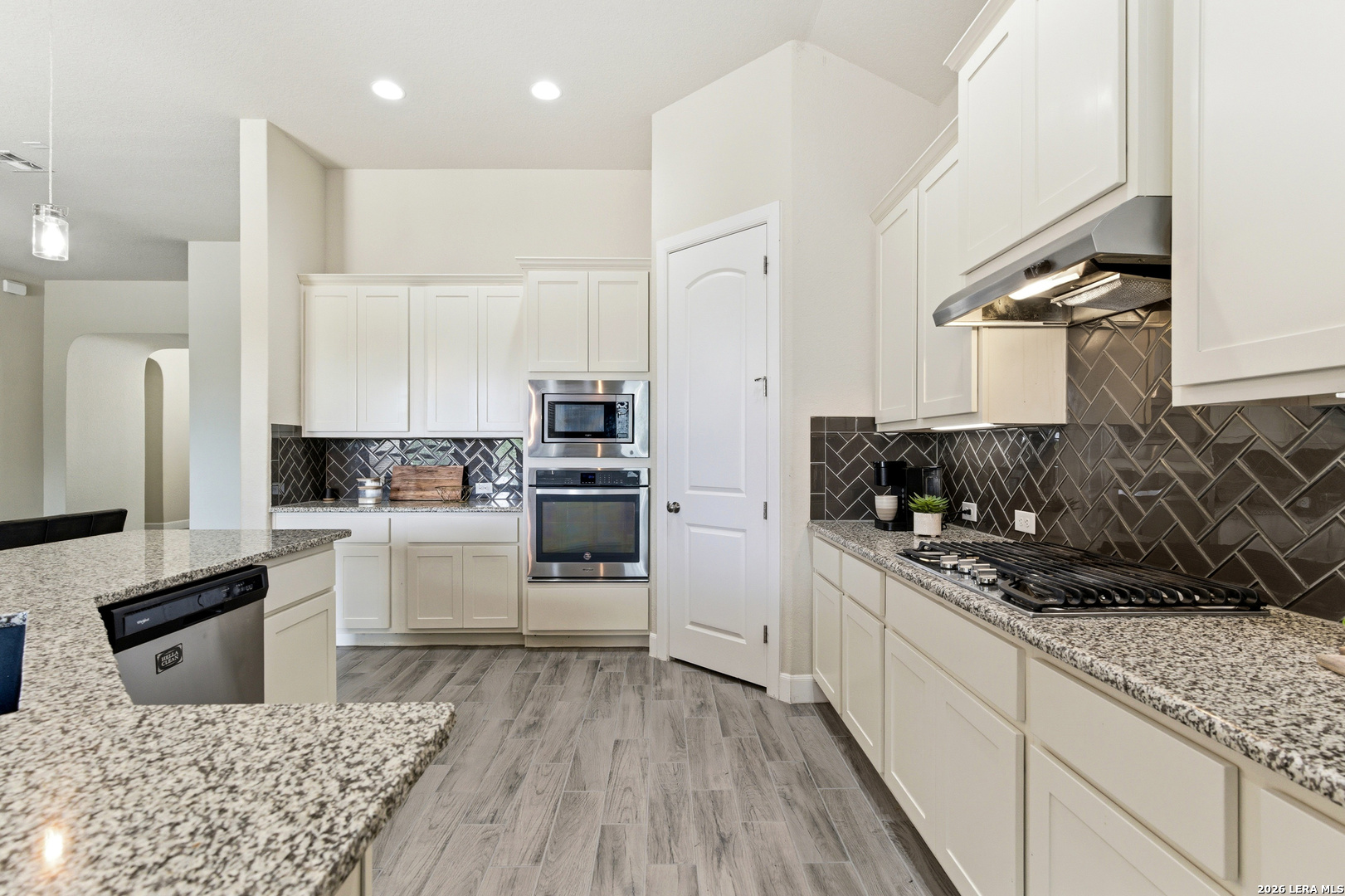 120 Escalera Cir, , 78006 — photo 1