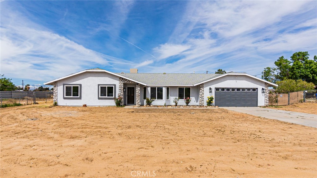 14280 Navajo, Apple Valley, CA 92307 — photo 1