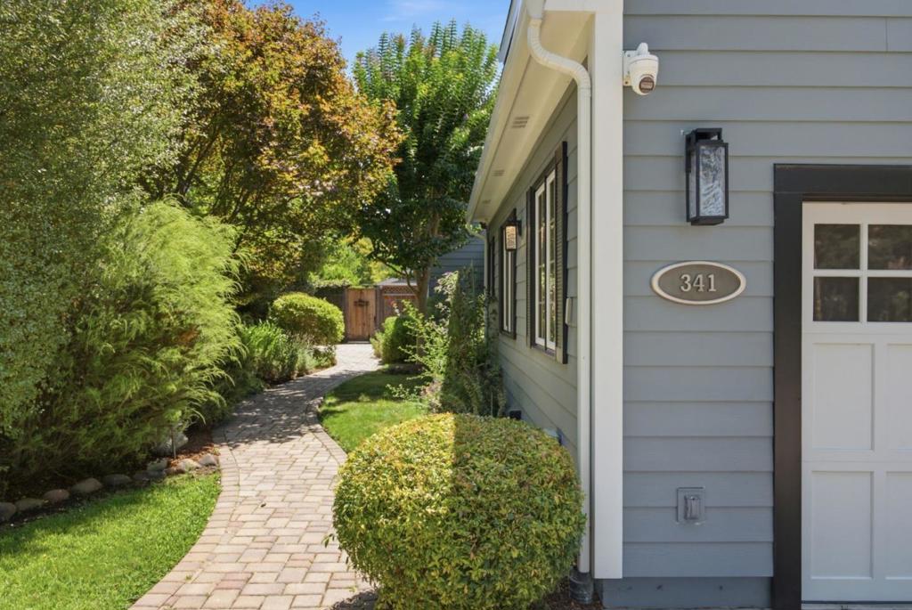 341 Arlington Road, Redwood City, CA 94062 — photo 1