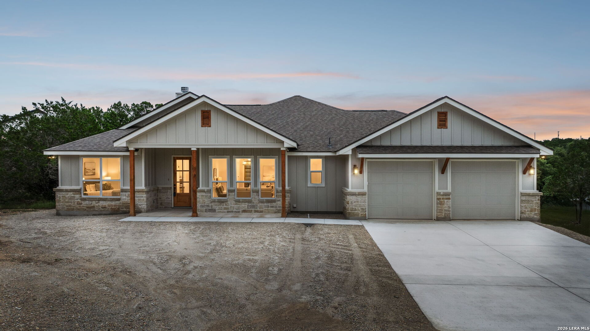 2045 Desiree St, Canyon Lake, TX 78133 — photo 1