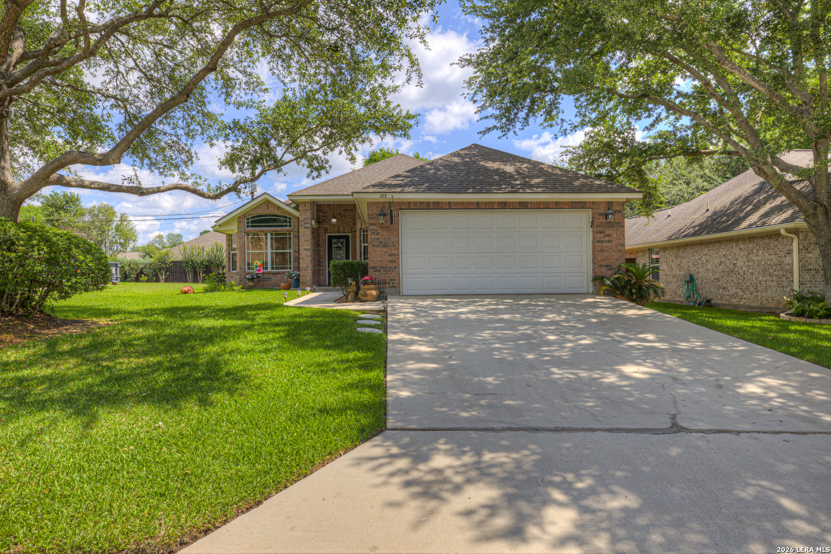 123 RIVER PARK DR, Luling, TX 78648 — photo 1