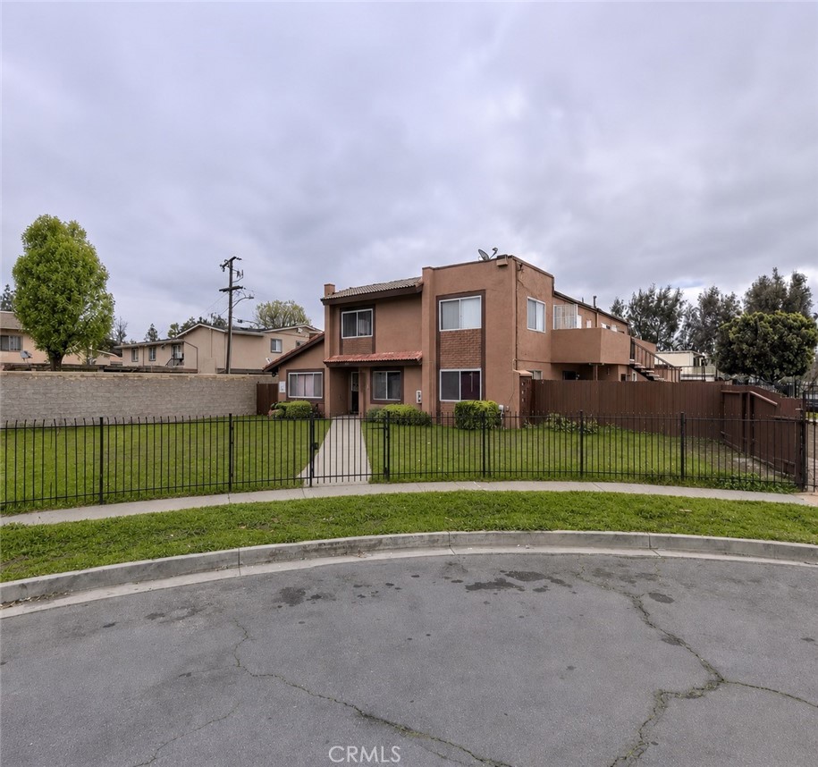 1095 N Vista, Rialto, CA 92376 — photo 1
