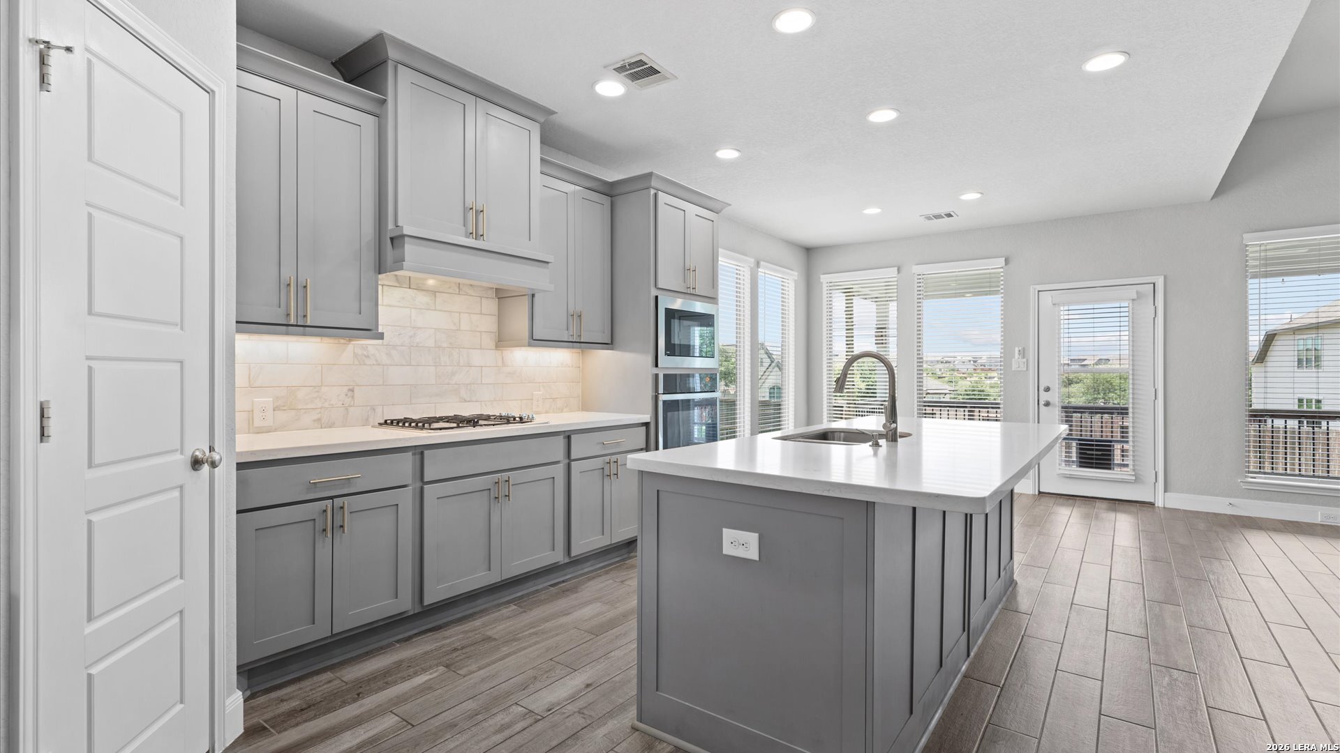 6501 Crockett Cv