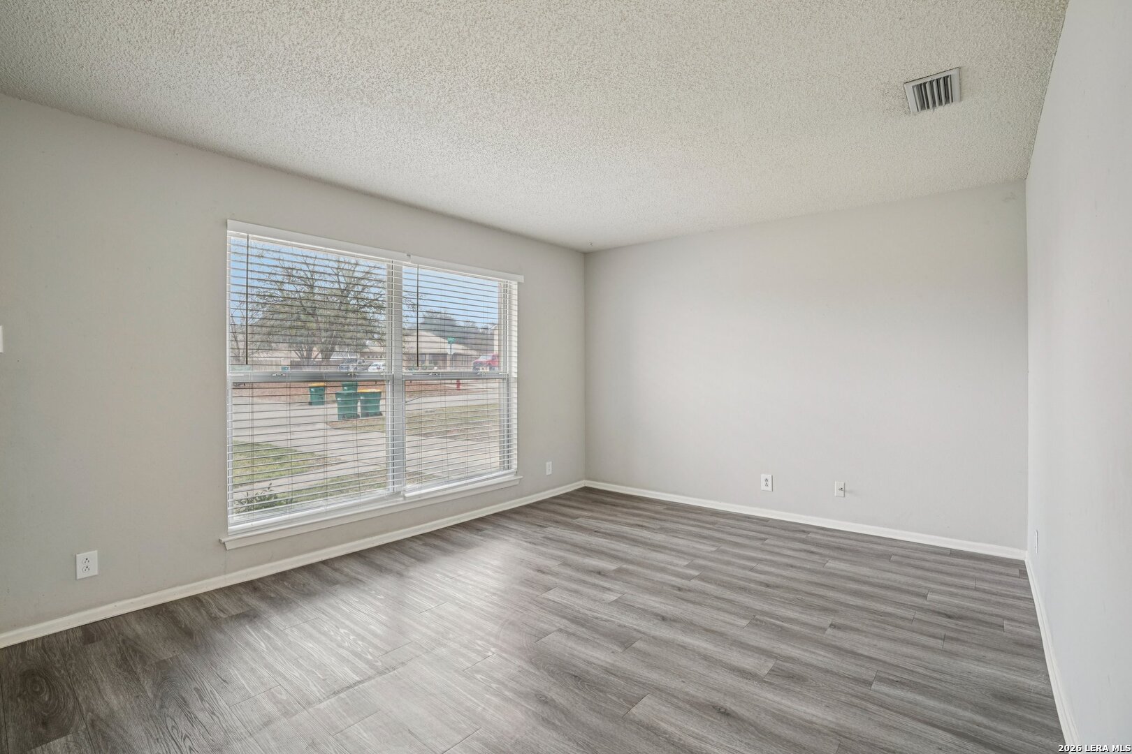 318 Balboa Drive, ,  78148 — photo 1