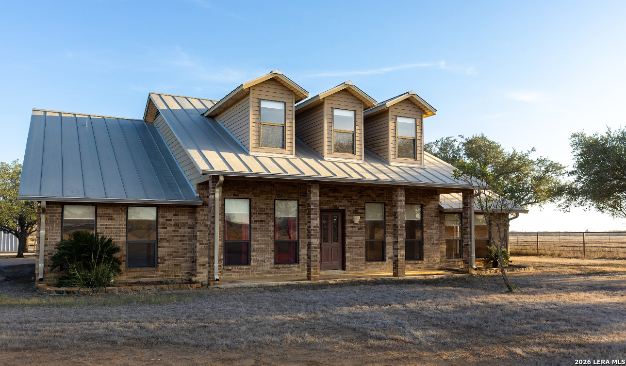 375 Bluntzer Rd, Jourdanton, TX 78026 — photo 1