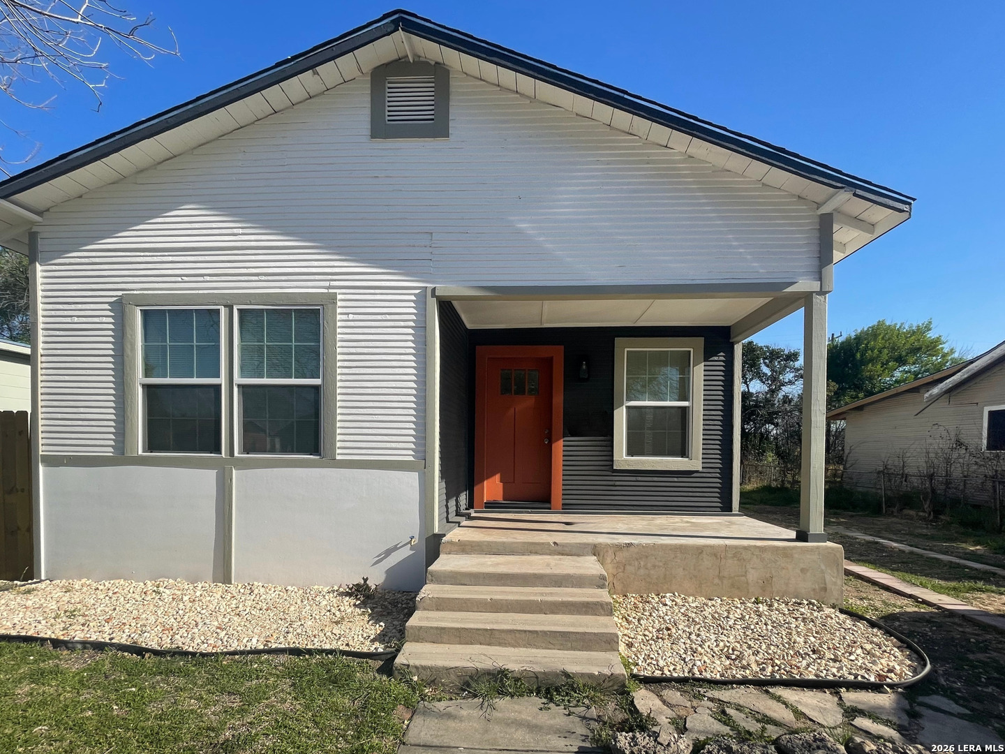 1531 W French, San Antonio, TX 78201 — photo 1