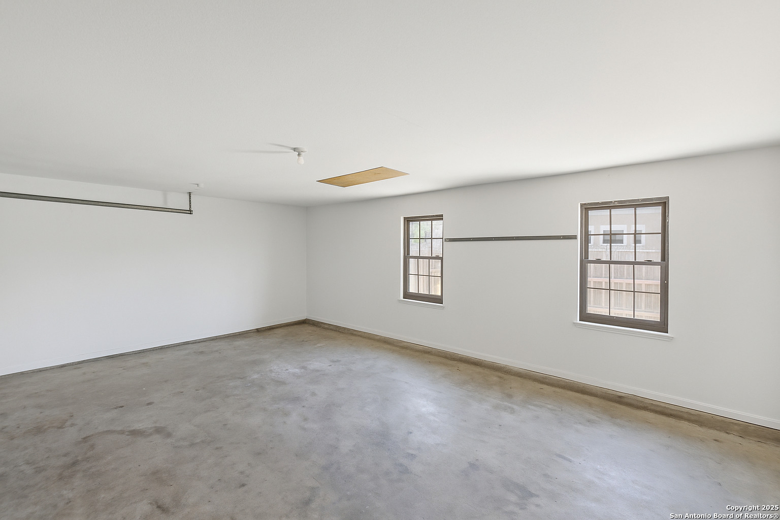 146 Village Path, ,  78009 — photo 1