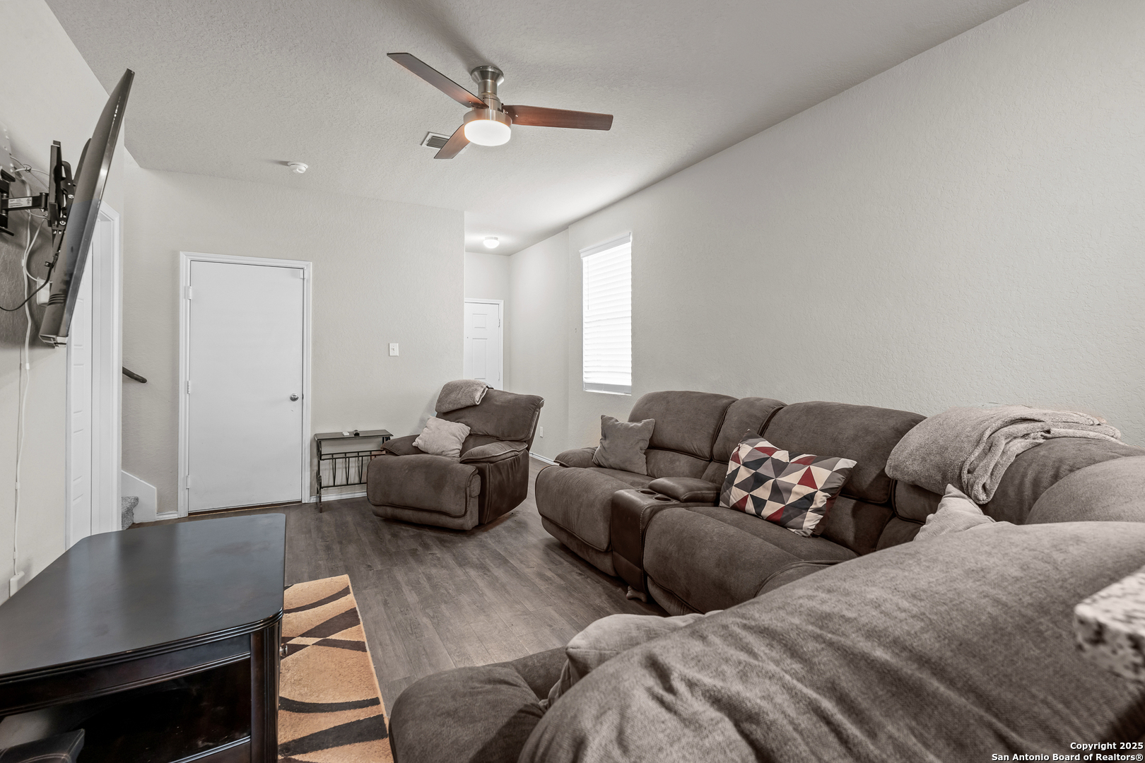 10573 green lake, ,  78223 — photo 1