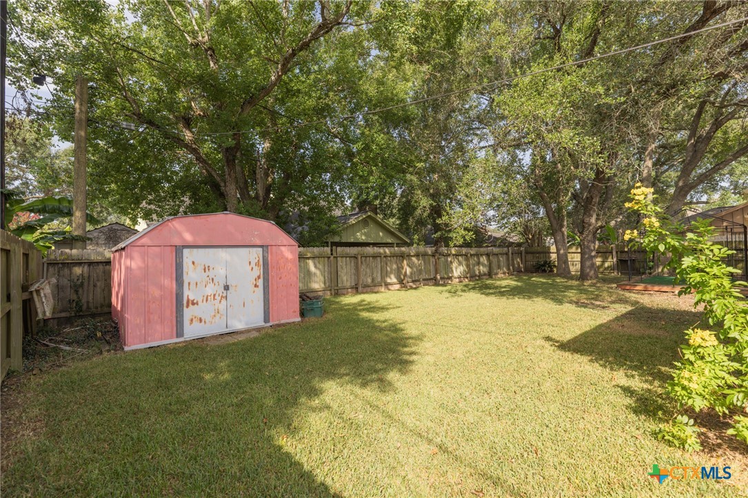 410 Paisano, Victoria, TX 77904 — photo 1