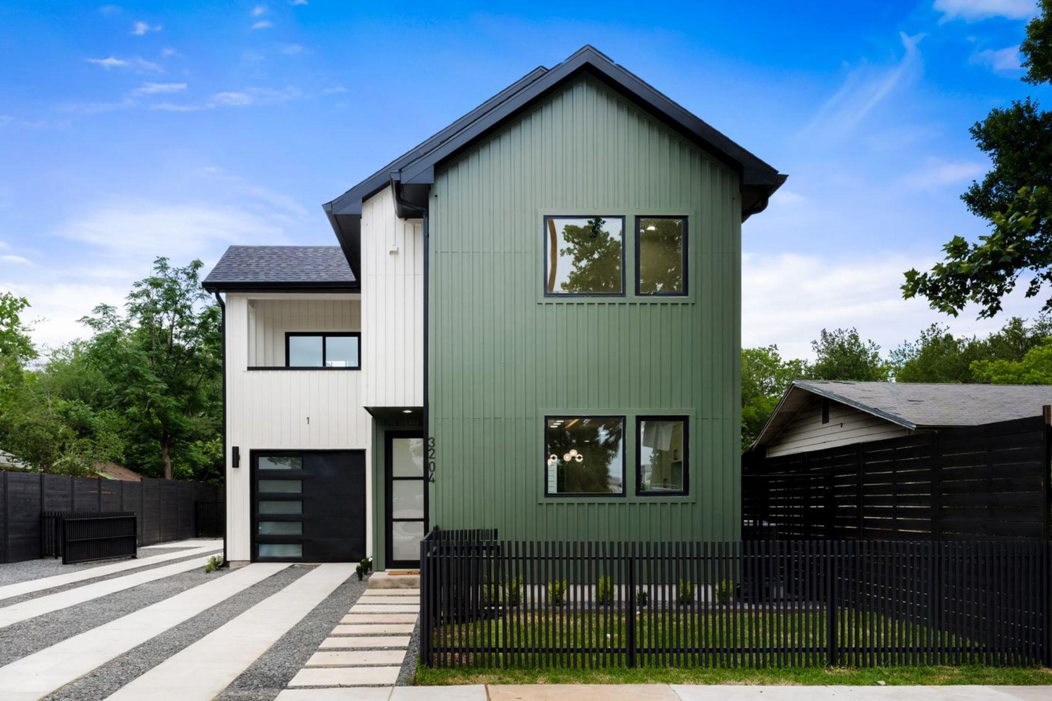3204 Lyons, Austin, TX 78702 — photo 1