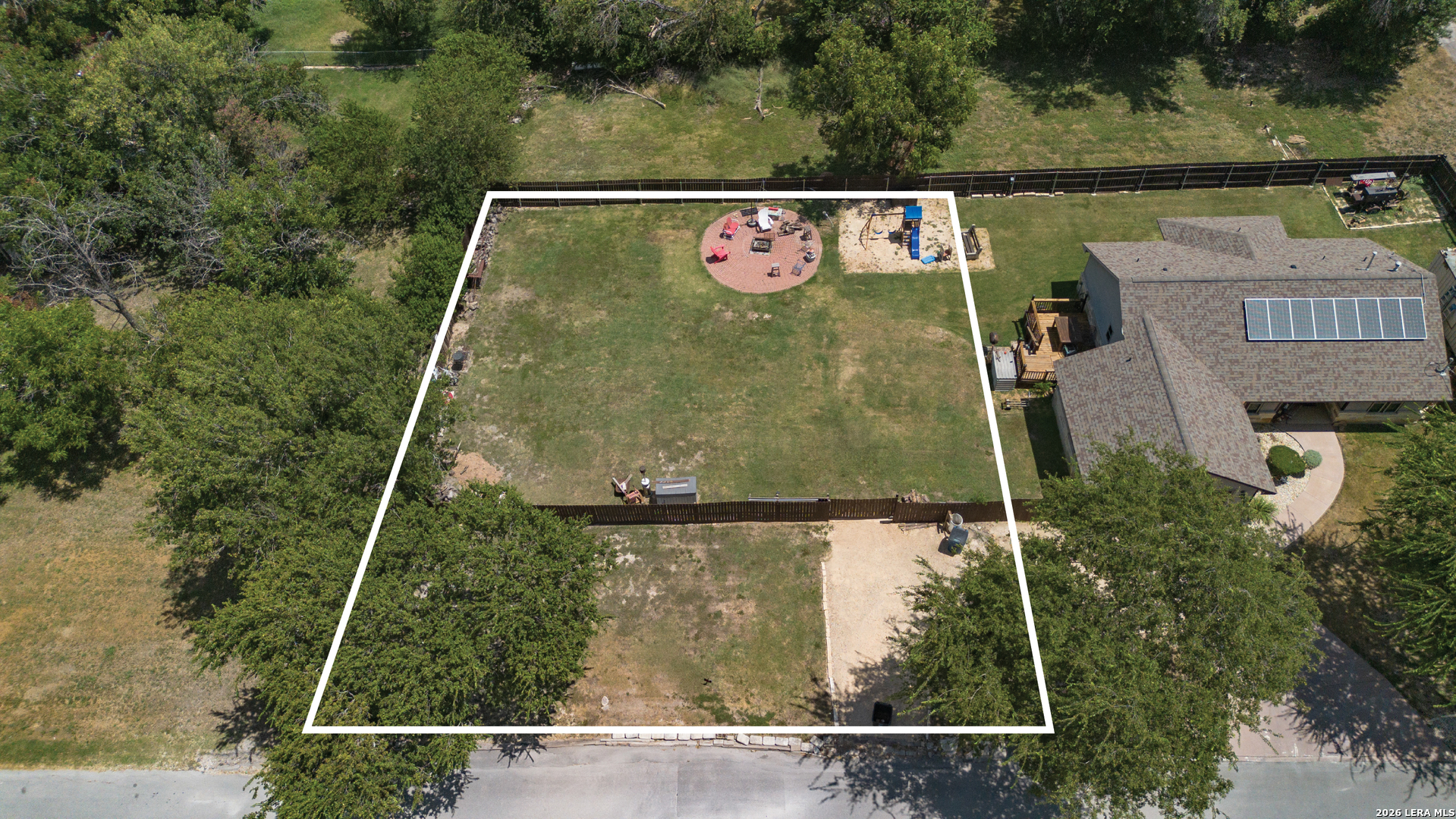355 S Plum Ave, New Braunfels, TX 78130 — photo 1