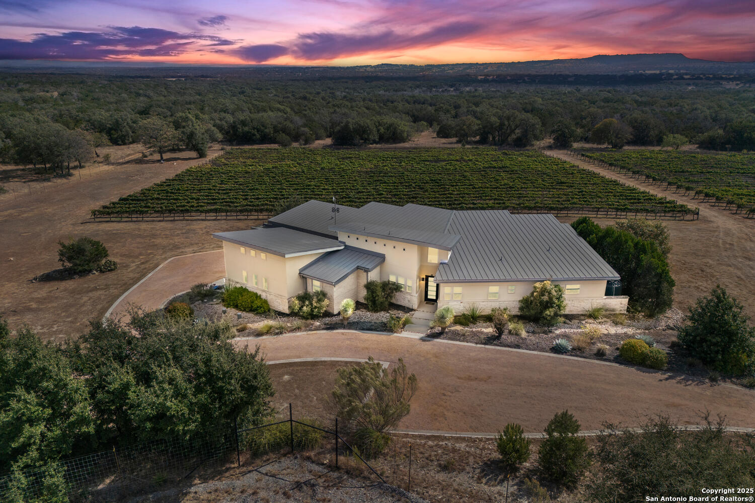 1758 LINCOLN SMITH RD, Round Mountain, TX 78663 — photo 1