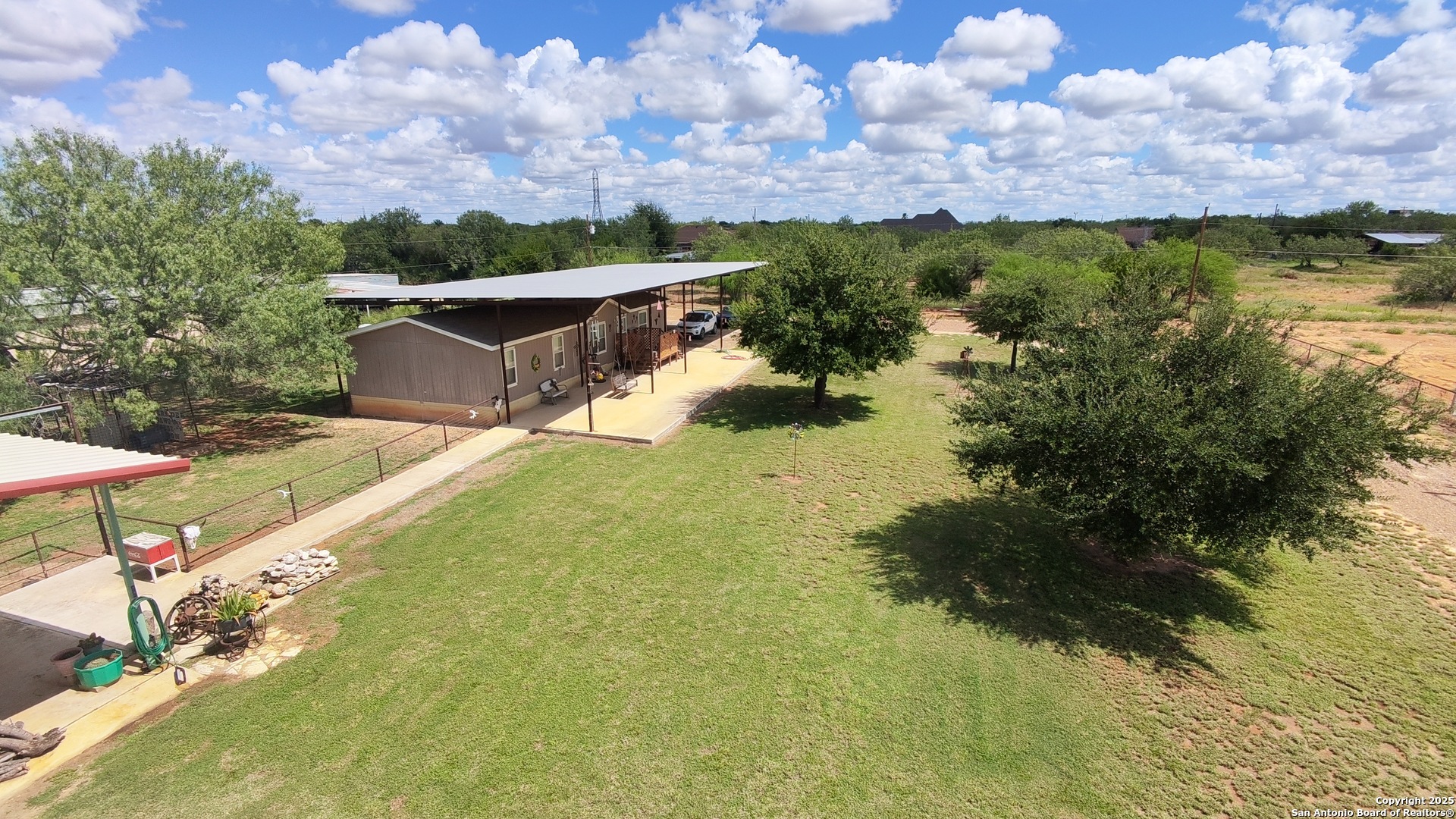 386 W FM 468, Cotulla, TX 78014 — photo 1