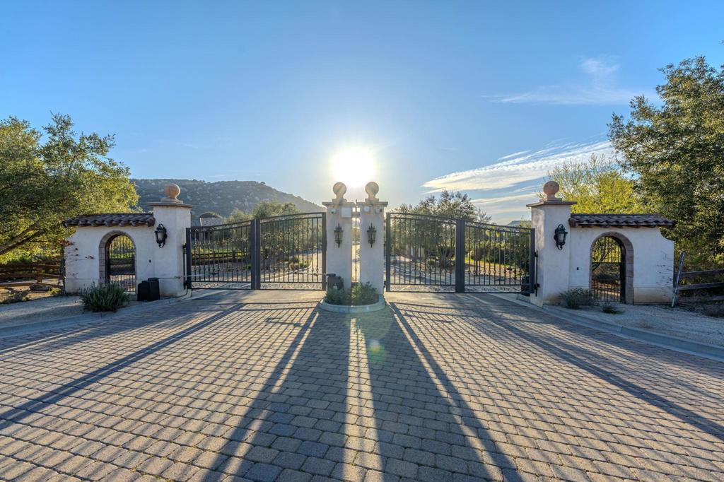 12872 Vineyard Crest Pl, Lakeside, CA 92040 — photo 1
