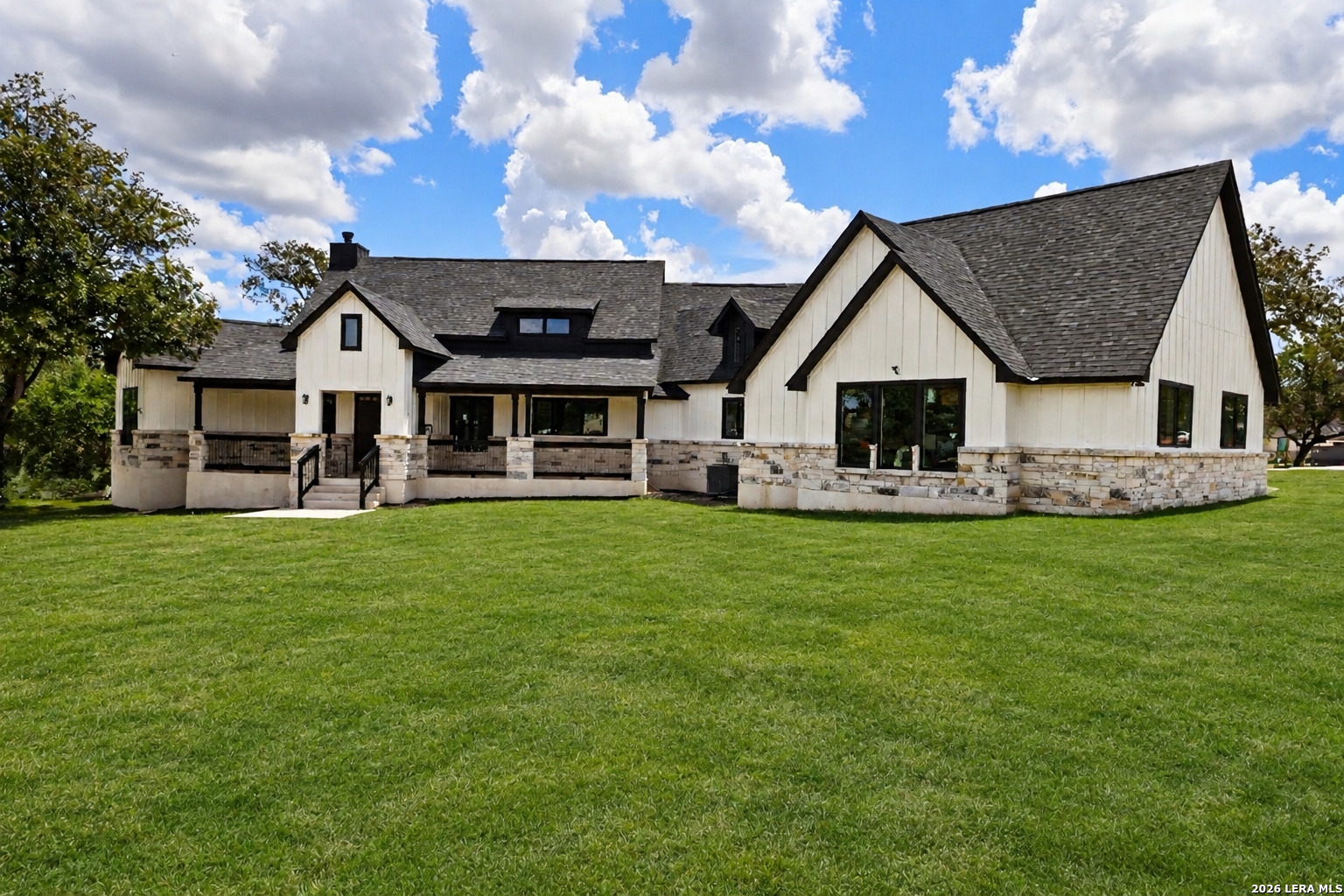 100 TIMBER RDG, ,  78121 — photo 1