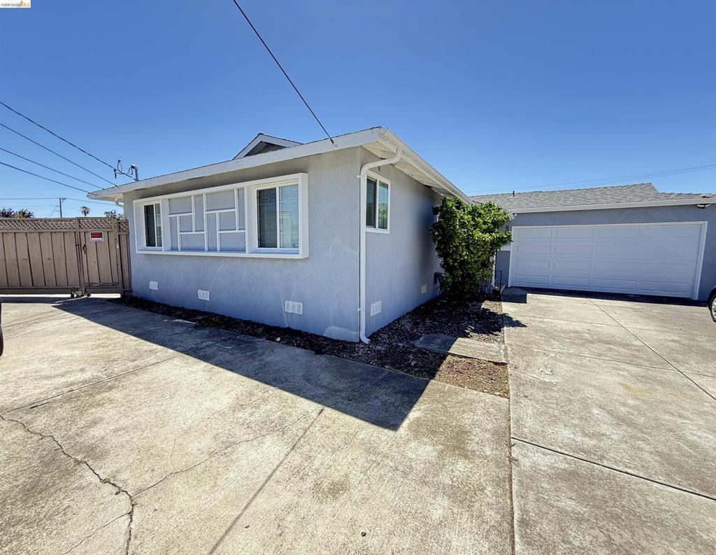 8096 Juniper Ave, Newark, CA 94560 — photo 1