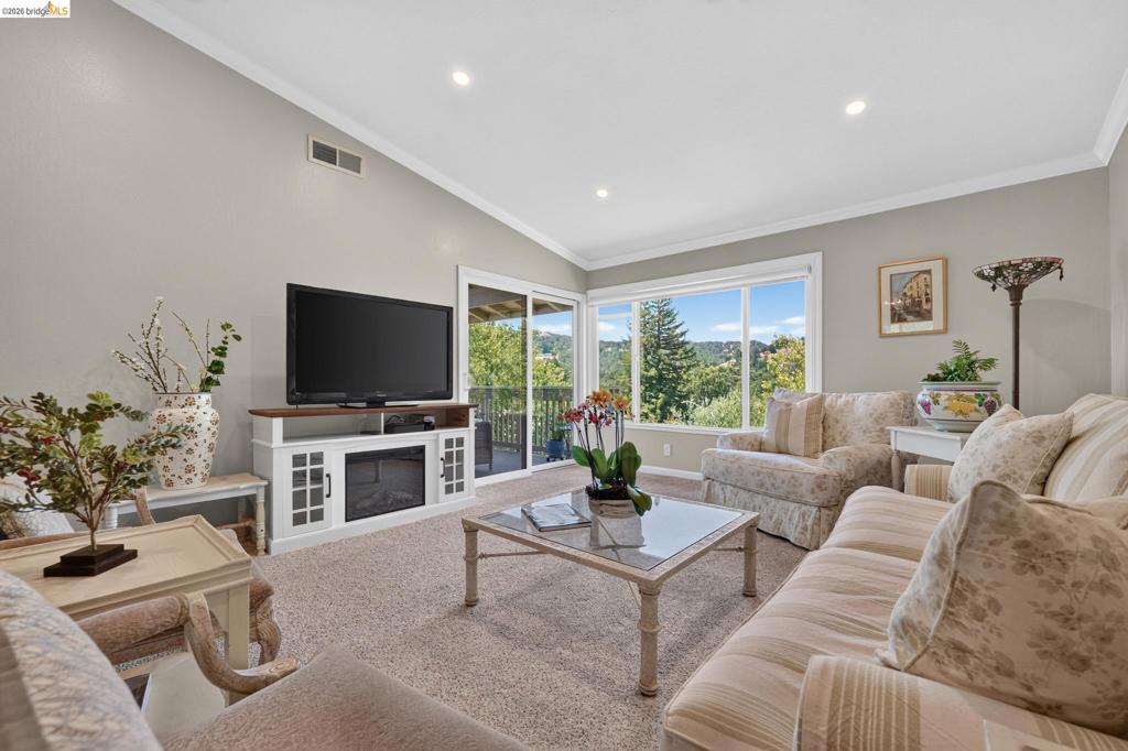 2608 Saklan Indian Drive #3, Entry 4, Walnut Creek, CA 94595 — photo 1
