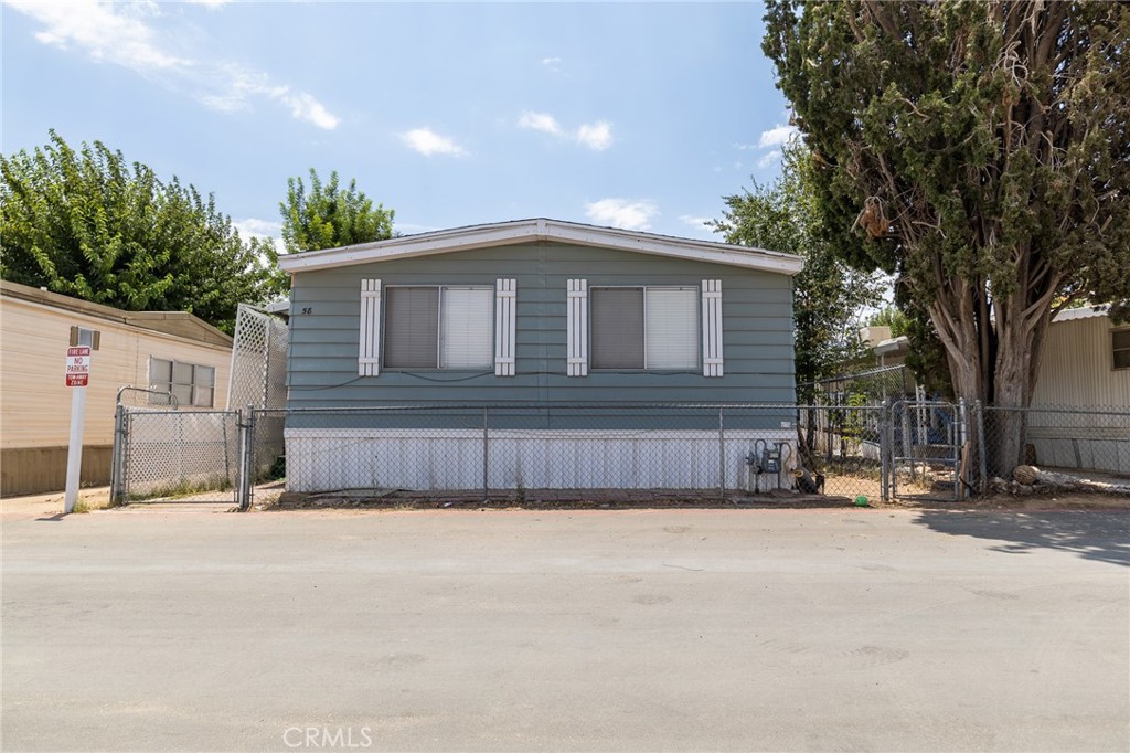 9120 Hesperia Road 58, Hesperia, CA 92345 — photo 1