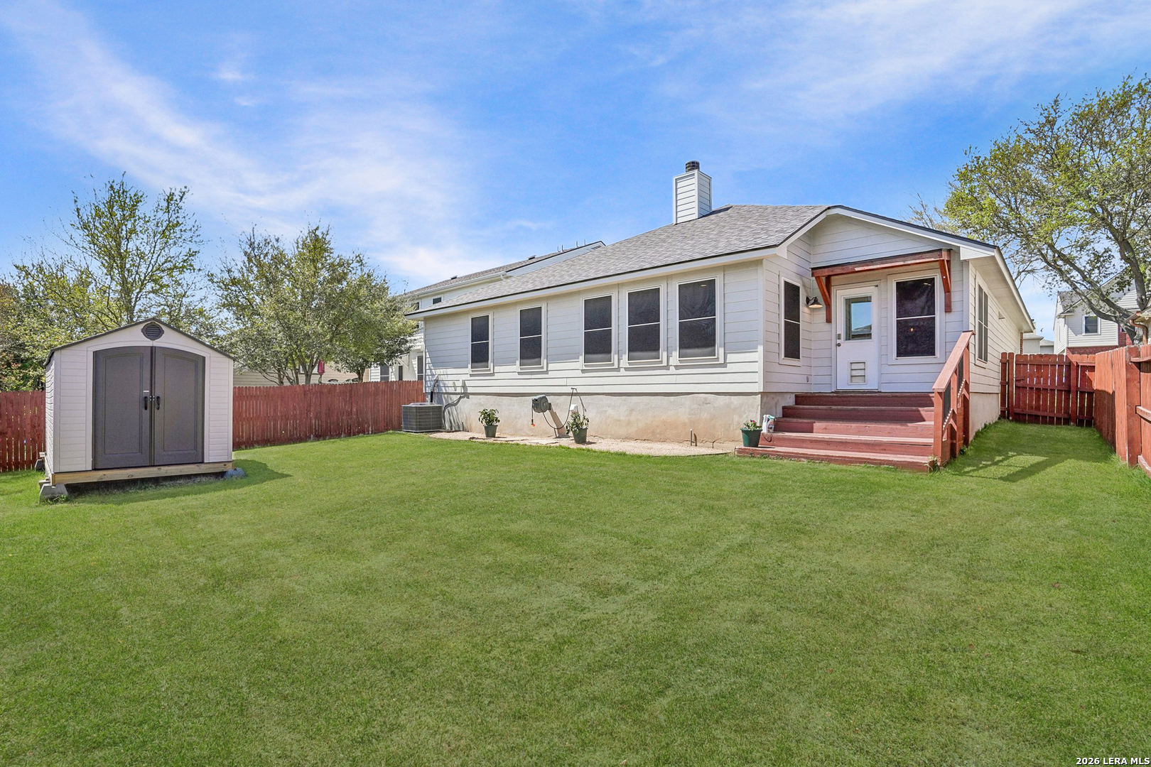 450 Turnberry, , 78108 — photo 1