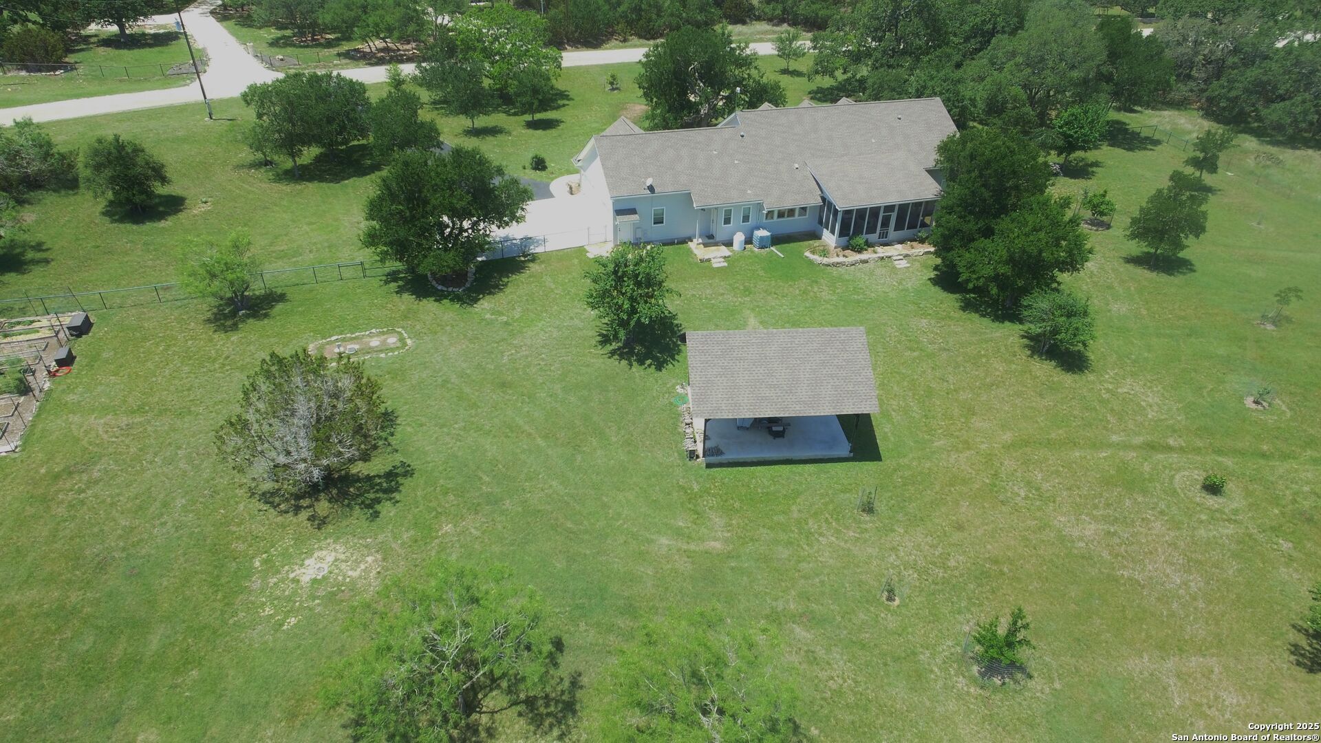 106 Abierto Cove Dr, , 78606 — photo 1