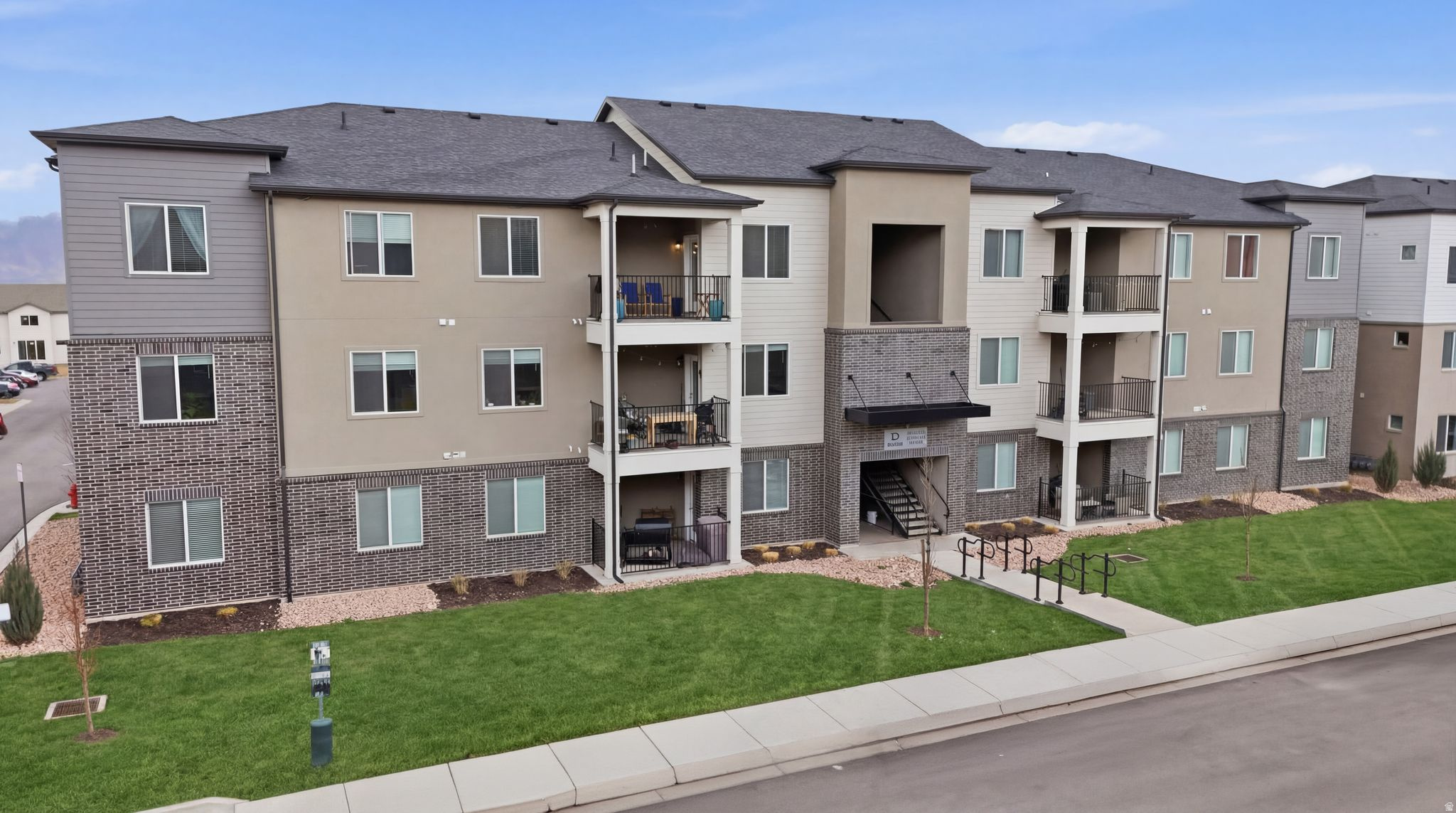 13526 S POOLE DR, Herriman, UT 84096 — photo 1