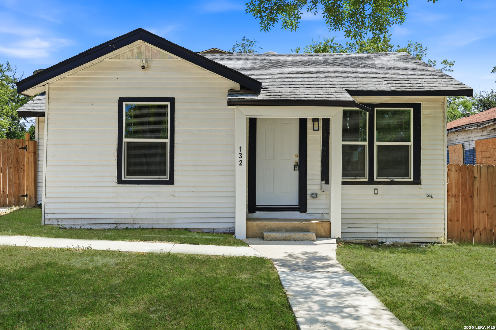 132 Stratford Ct, San Antonio, TX 78223 — photo 1