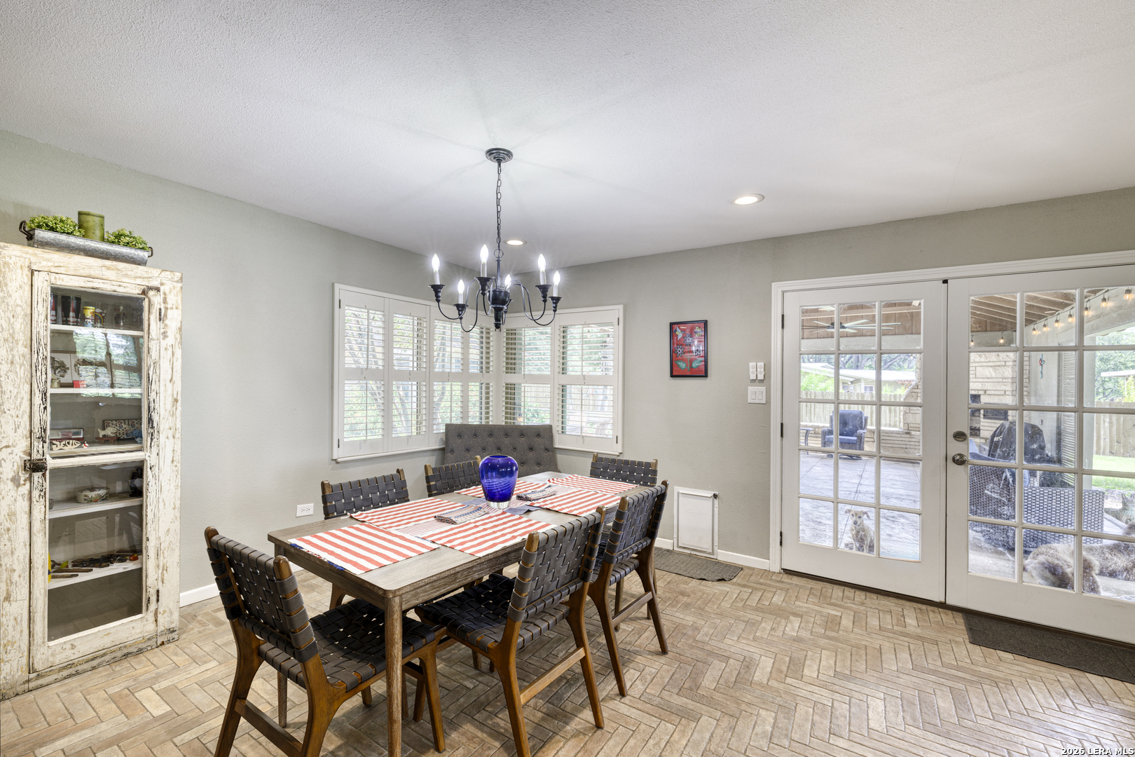 929 Black St, ,  78801 — photo 1