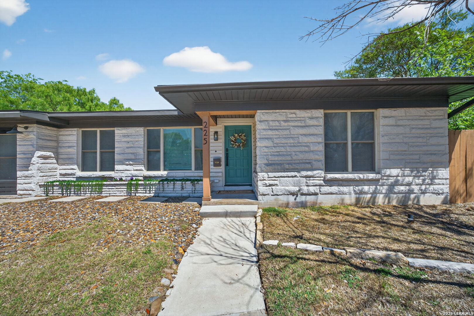 225 HARRIETT DR, , 78216 — photo 1