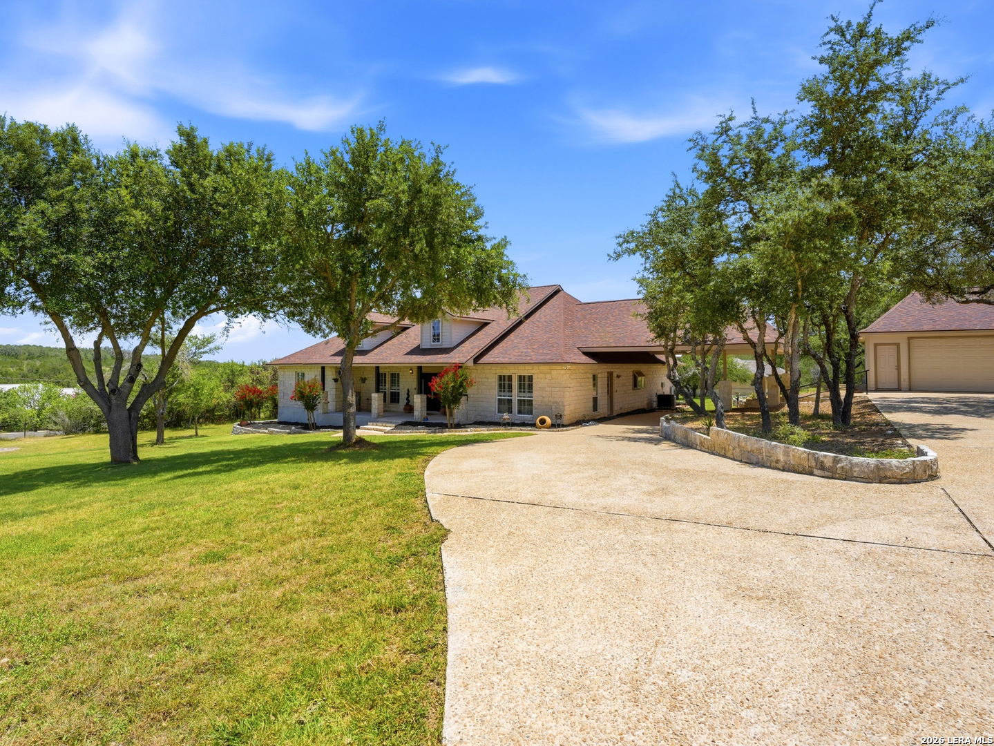 186 SCOUT LN, Spring Branch, TX 78070 — photo 1