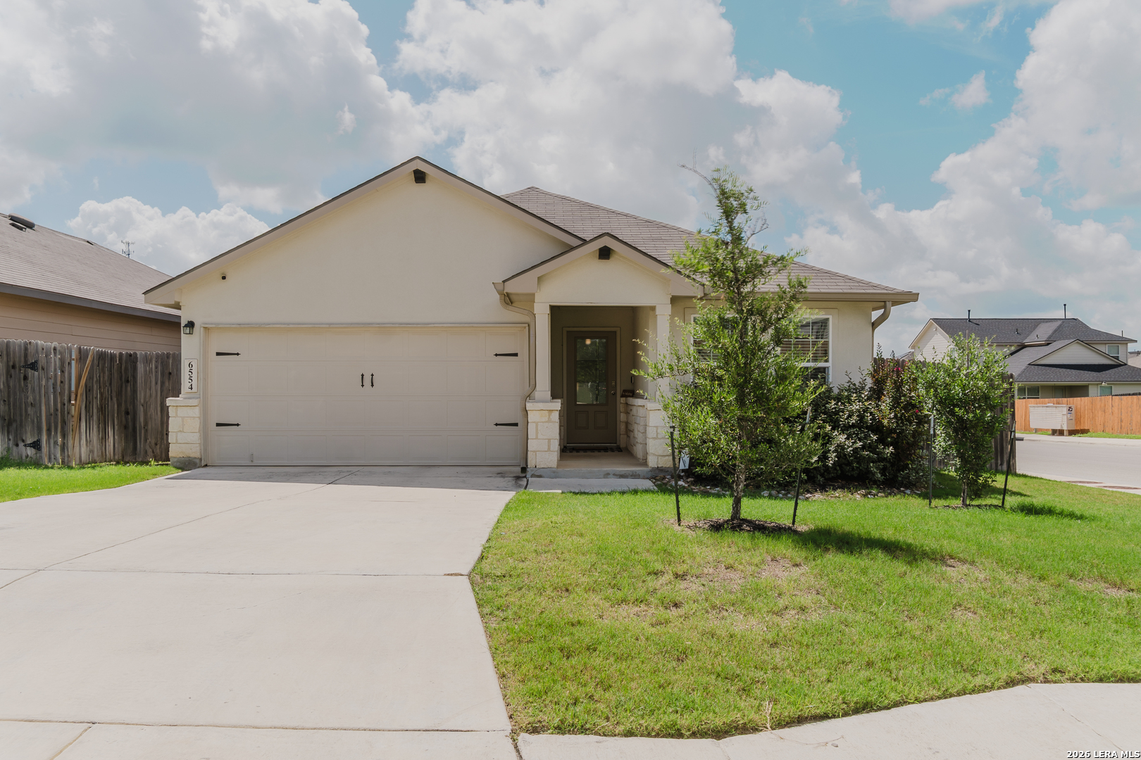 6554 HOFFMAN PLN, San Antonio, TX 78252 — photo 1