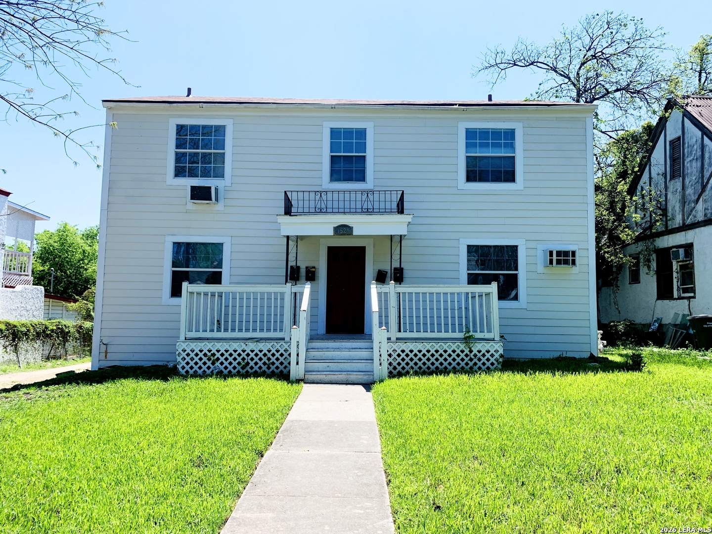 1524 W Woodlawn, San Antonio, TX 78201 — photo 1