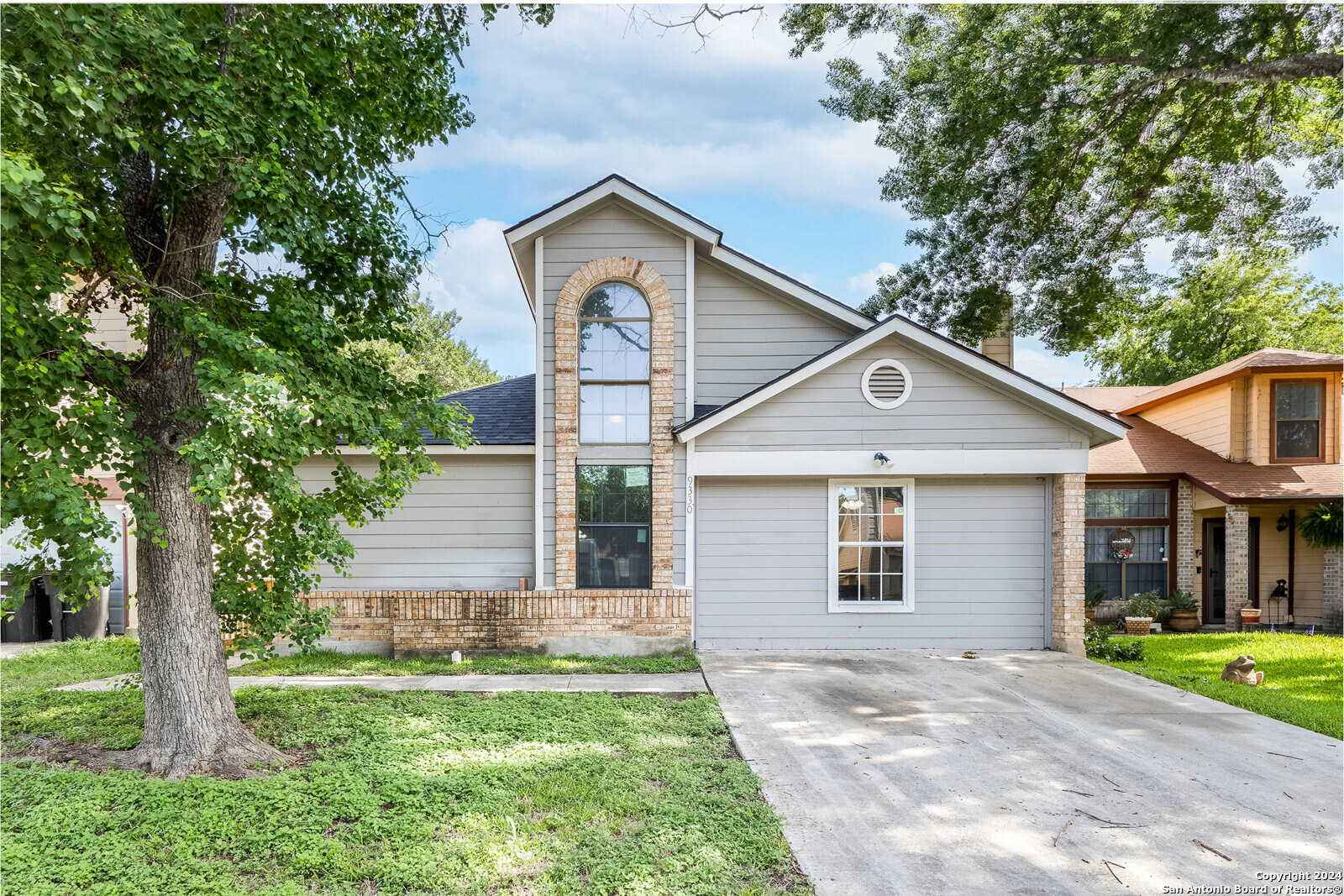9330 Village Lance, San Antonio, TX 78250 — photo 1