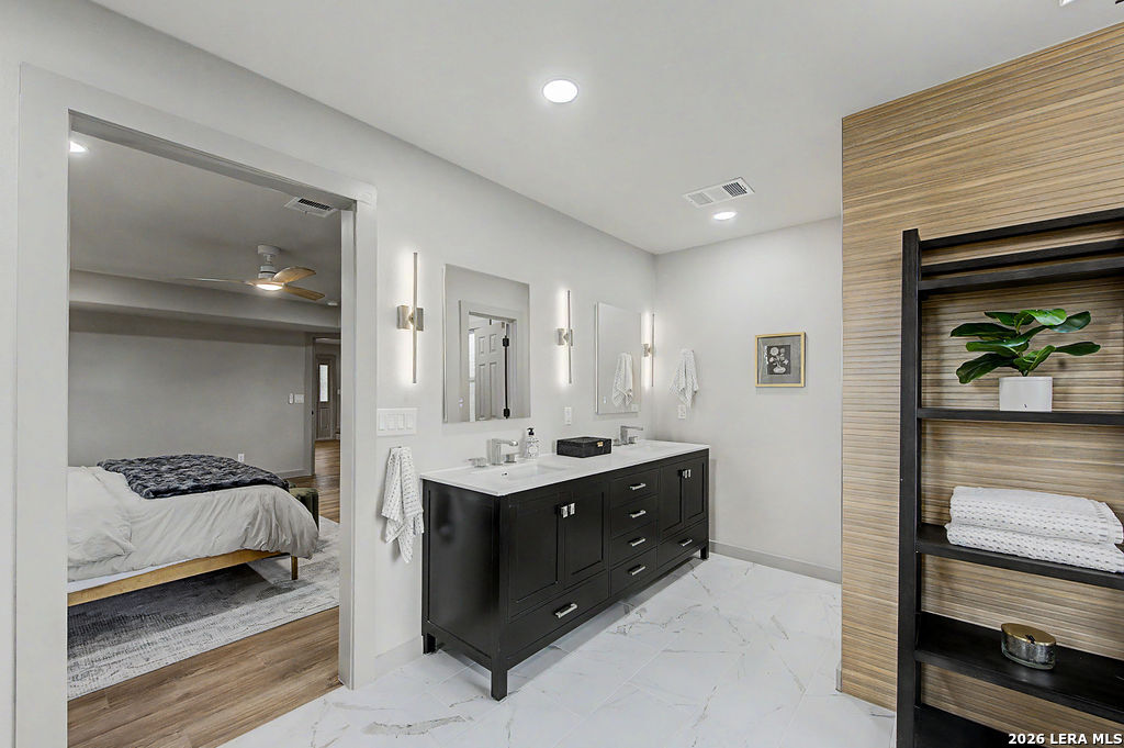 200 MEADOW LN, ,  78676 — photo 1
