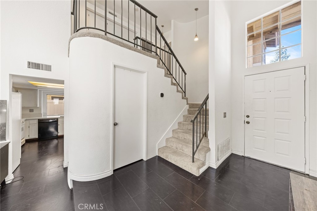 14311 Hillcrest Dr, Fontana, CA 92337 — photo 1