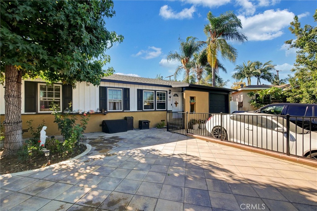 227 Oak Place, Brea, CA 92821 — photo 1