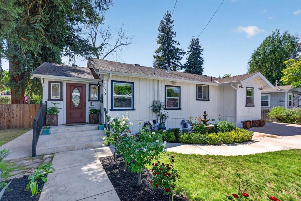 1456 B Street, Hayward, CA 94541 — photo 1