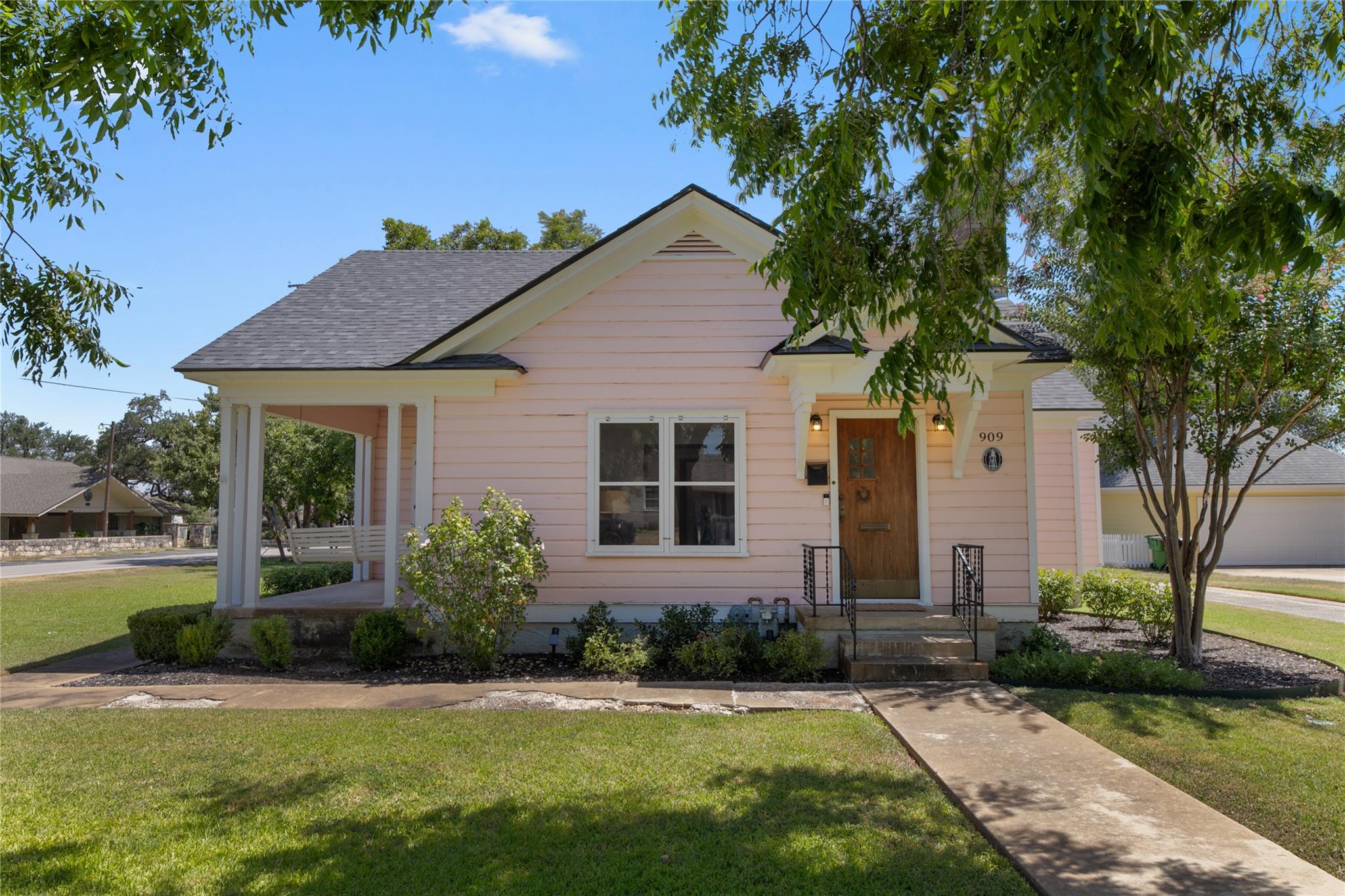 909 Liberty