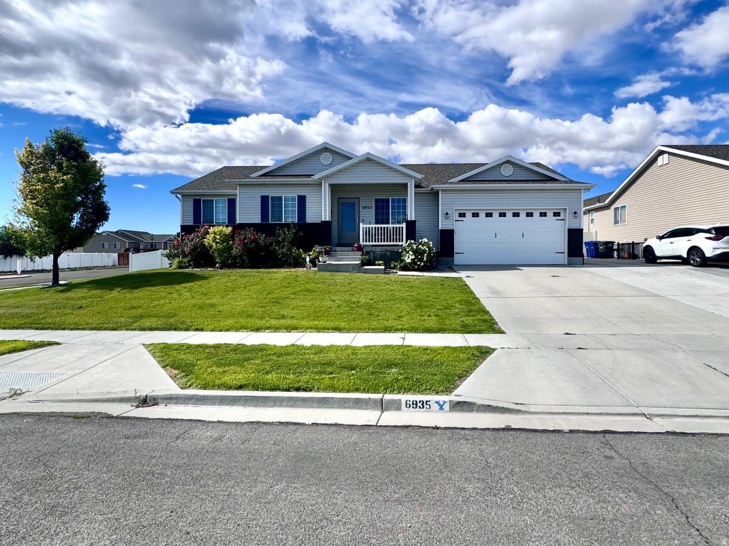 6935 W DALMATION ST, West Valley City, UT 84128 — photo 1