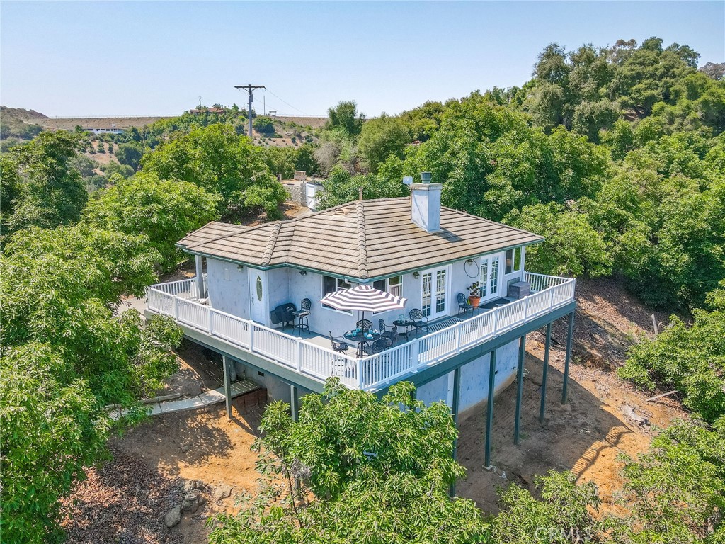 2125 Puerto Del Mundo, Fallbrook, CA 92028 — photo 1