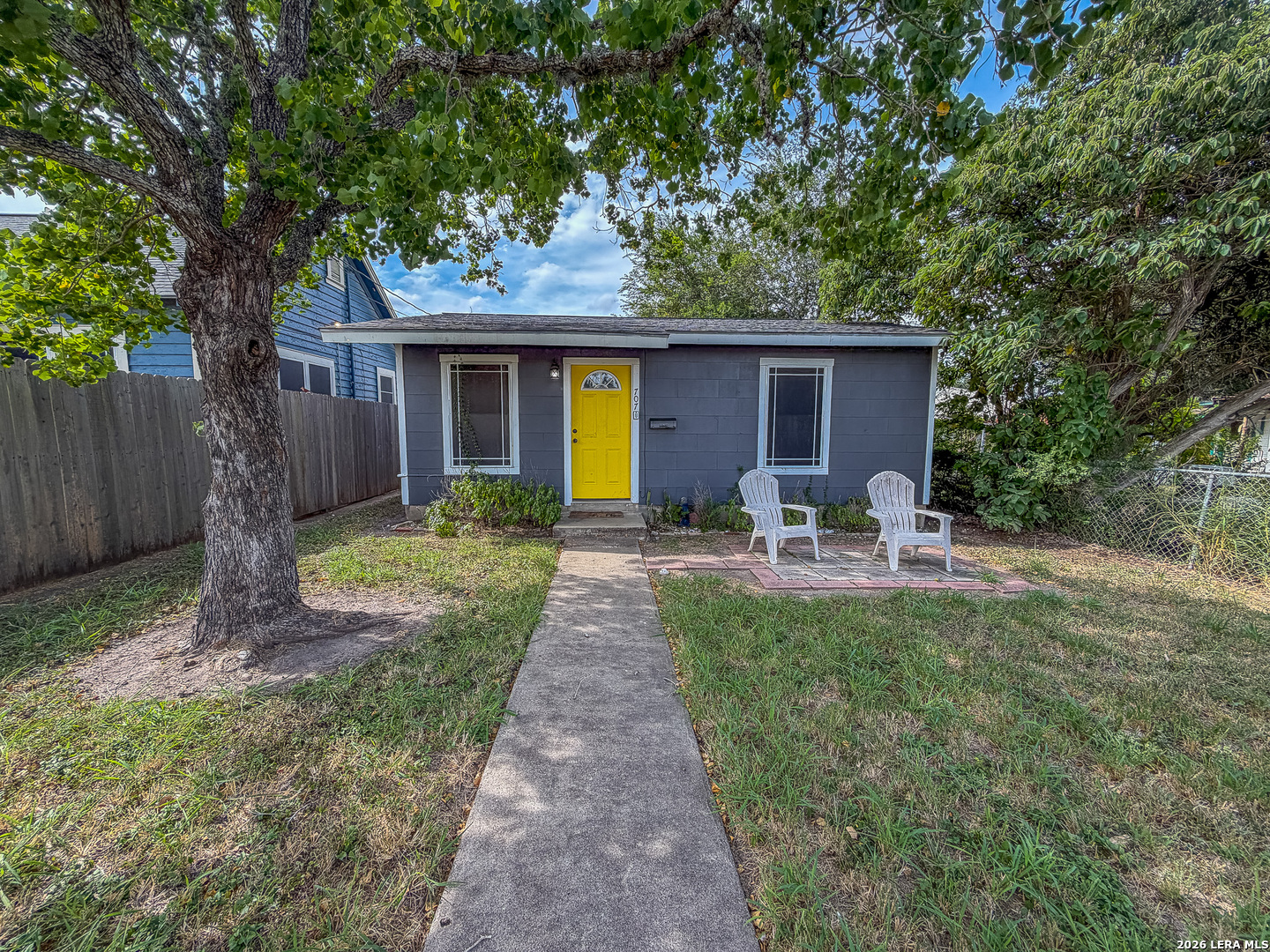 707 E Jones, Beeville, TX 78102 — photo 1