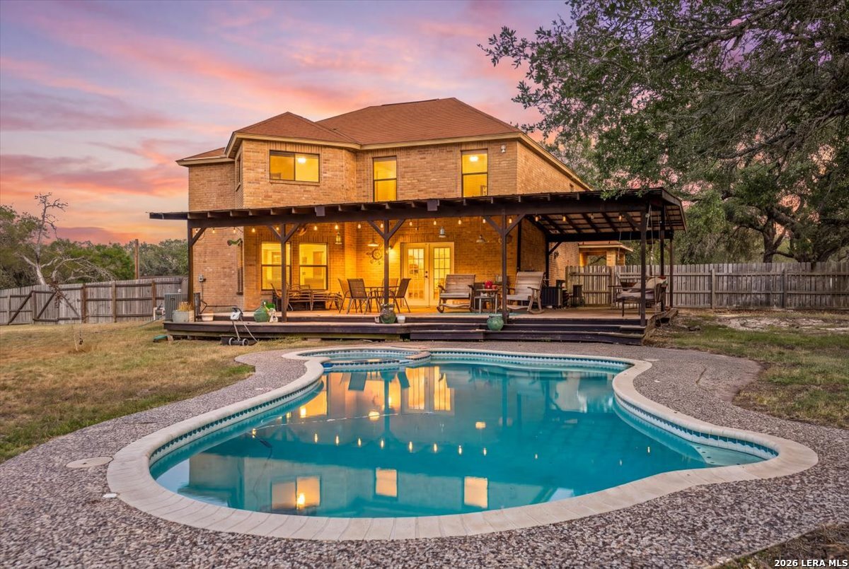 797 KILLARNEY RD, Floresville, TX 78114 — photo 1