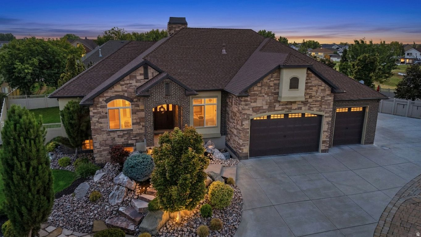 1084 E LOCH LOMOND CIR, Syracuse, UT 84075 — photo 1